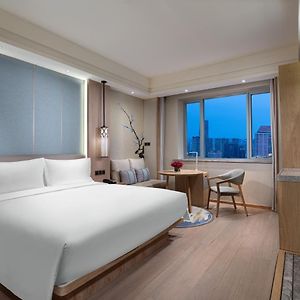 Premium King Room